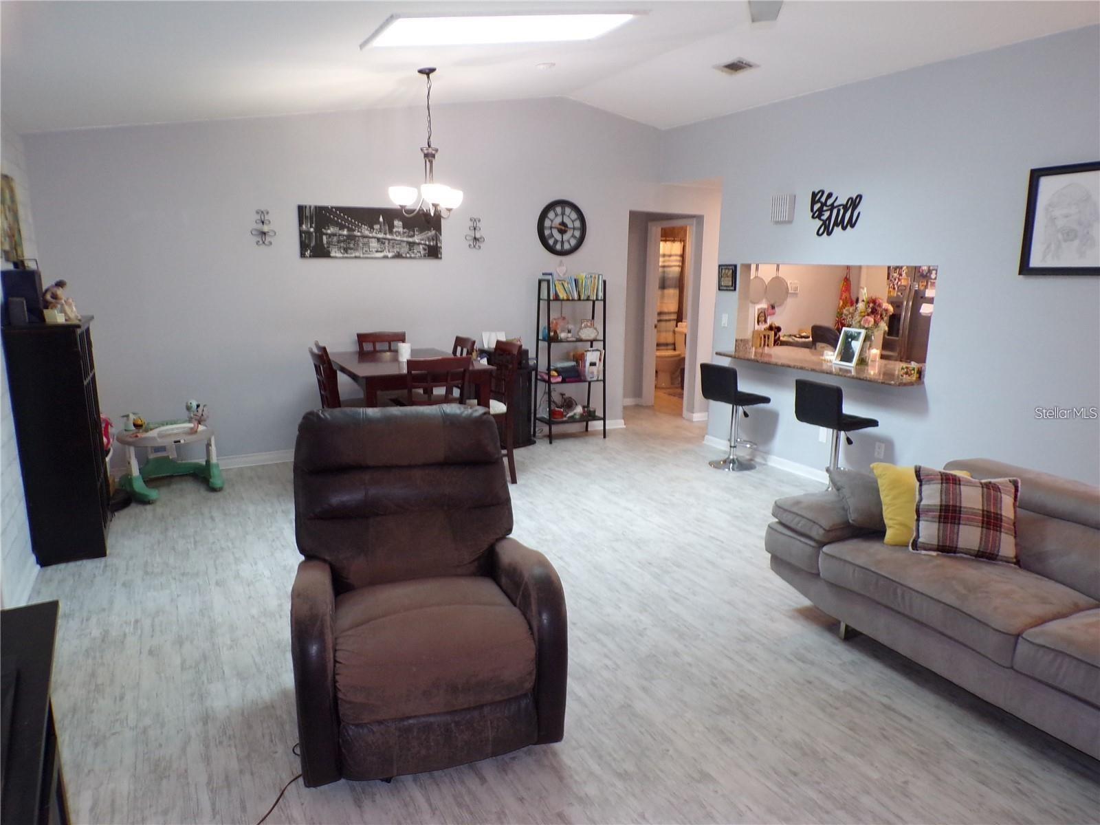 Image 4 of 32 For 4150 104th Avenue N