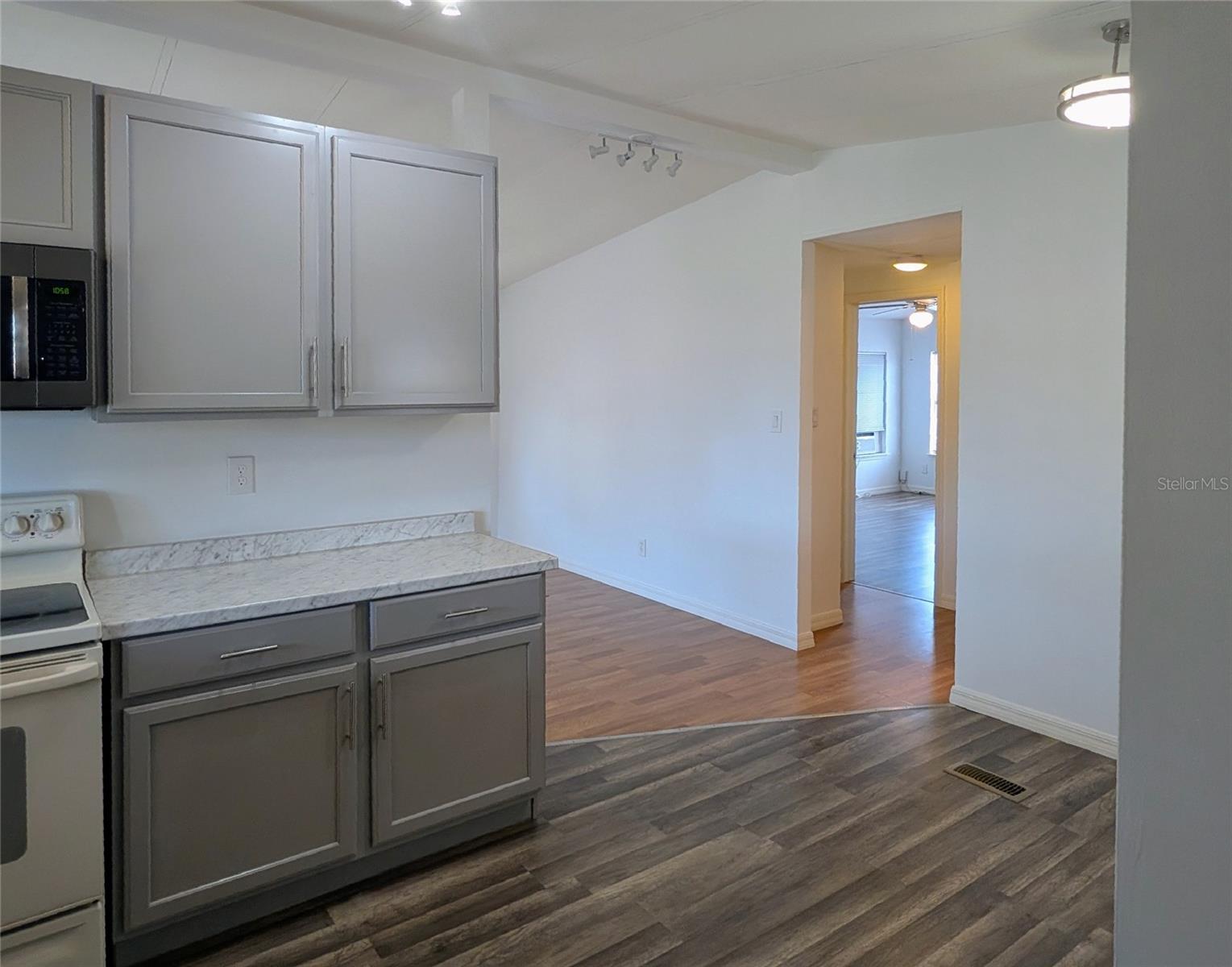 Image 4 of 32 For 34351 Timberland Boulevard