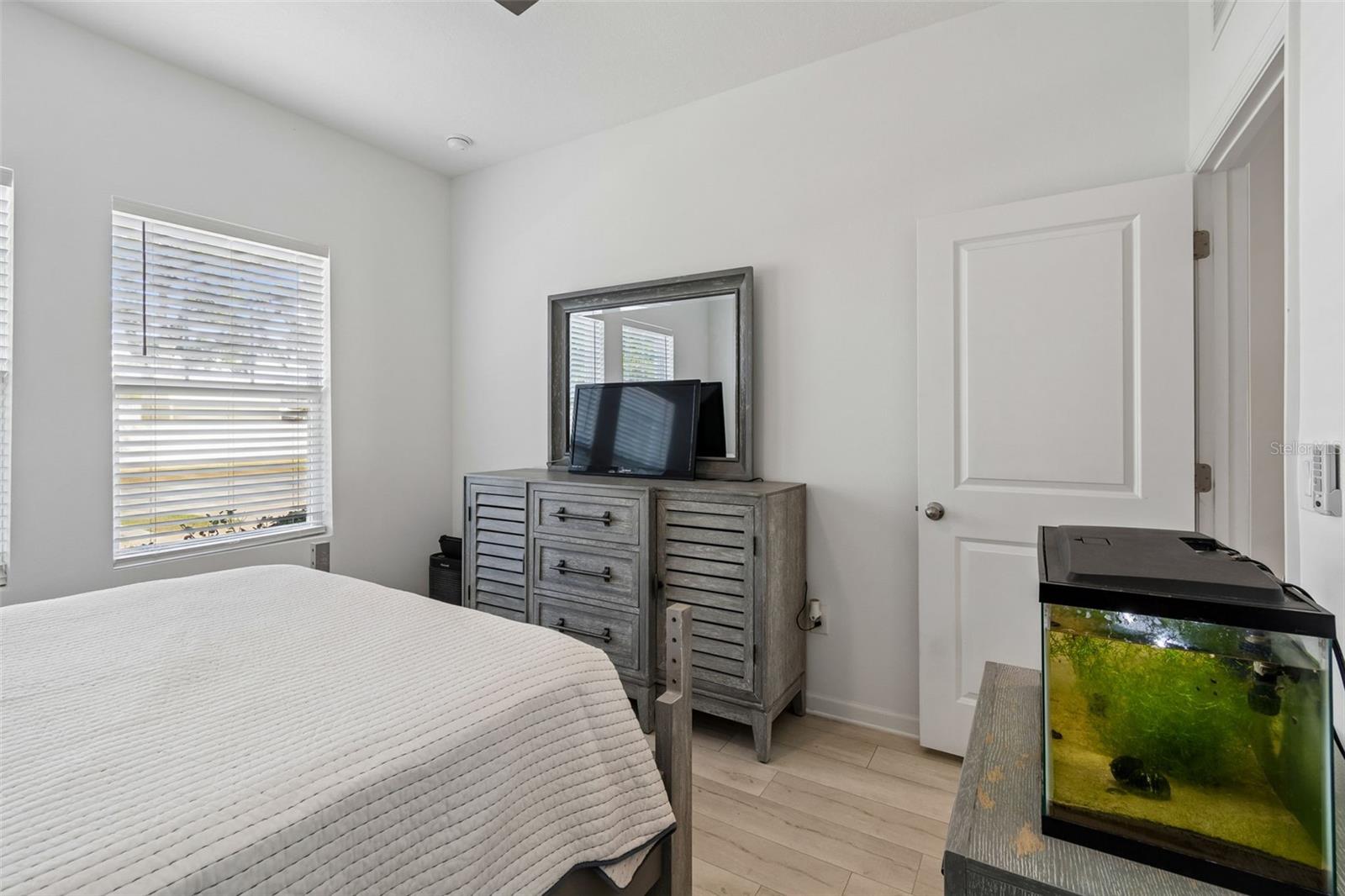 Image 50 of 80 For 705 Garden Oaks Square