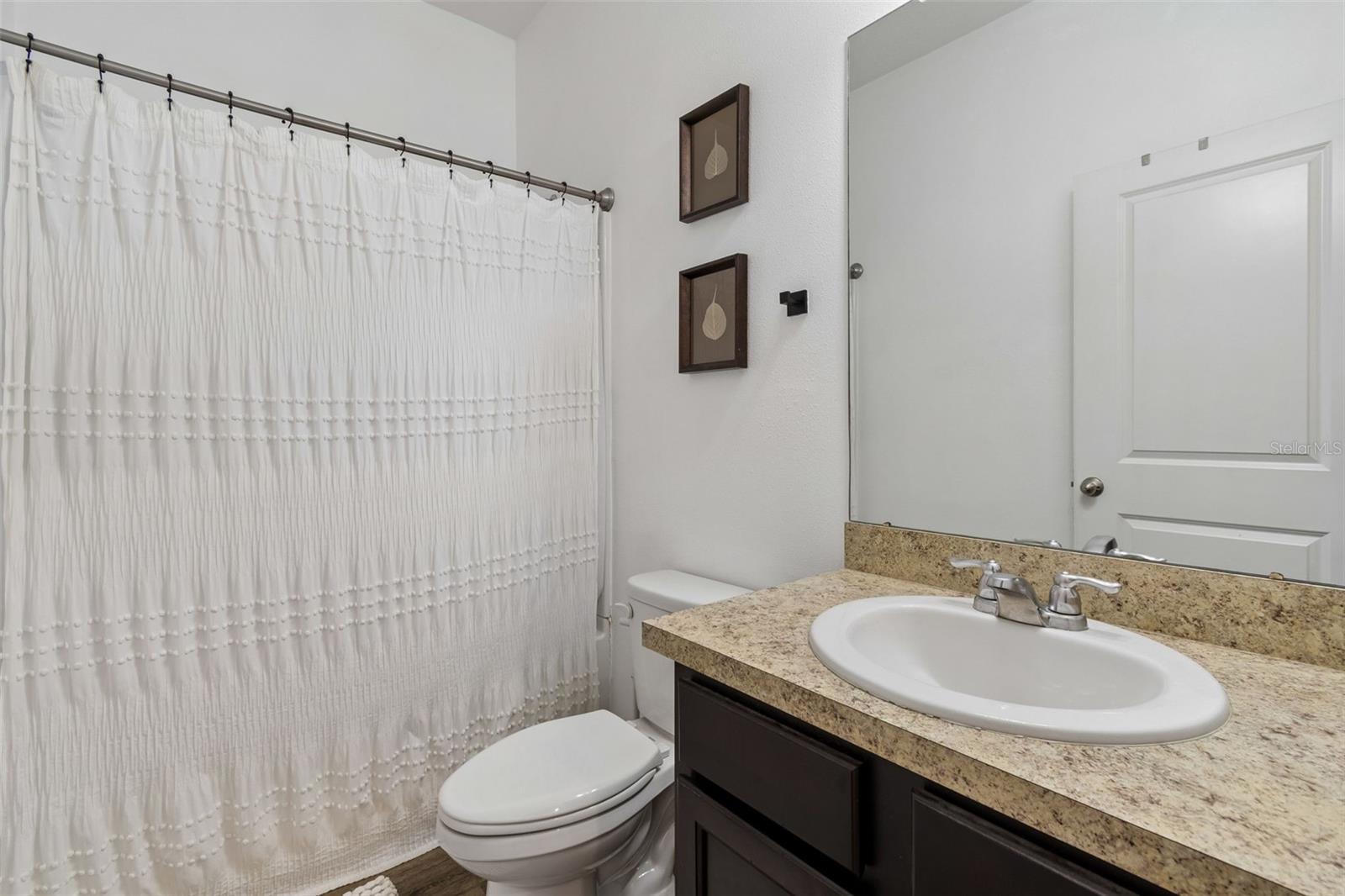 Image 55 of 80 For 705 Garden Oaks Square