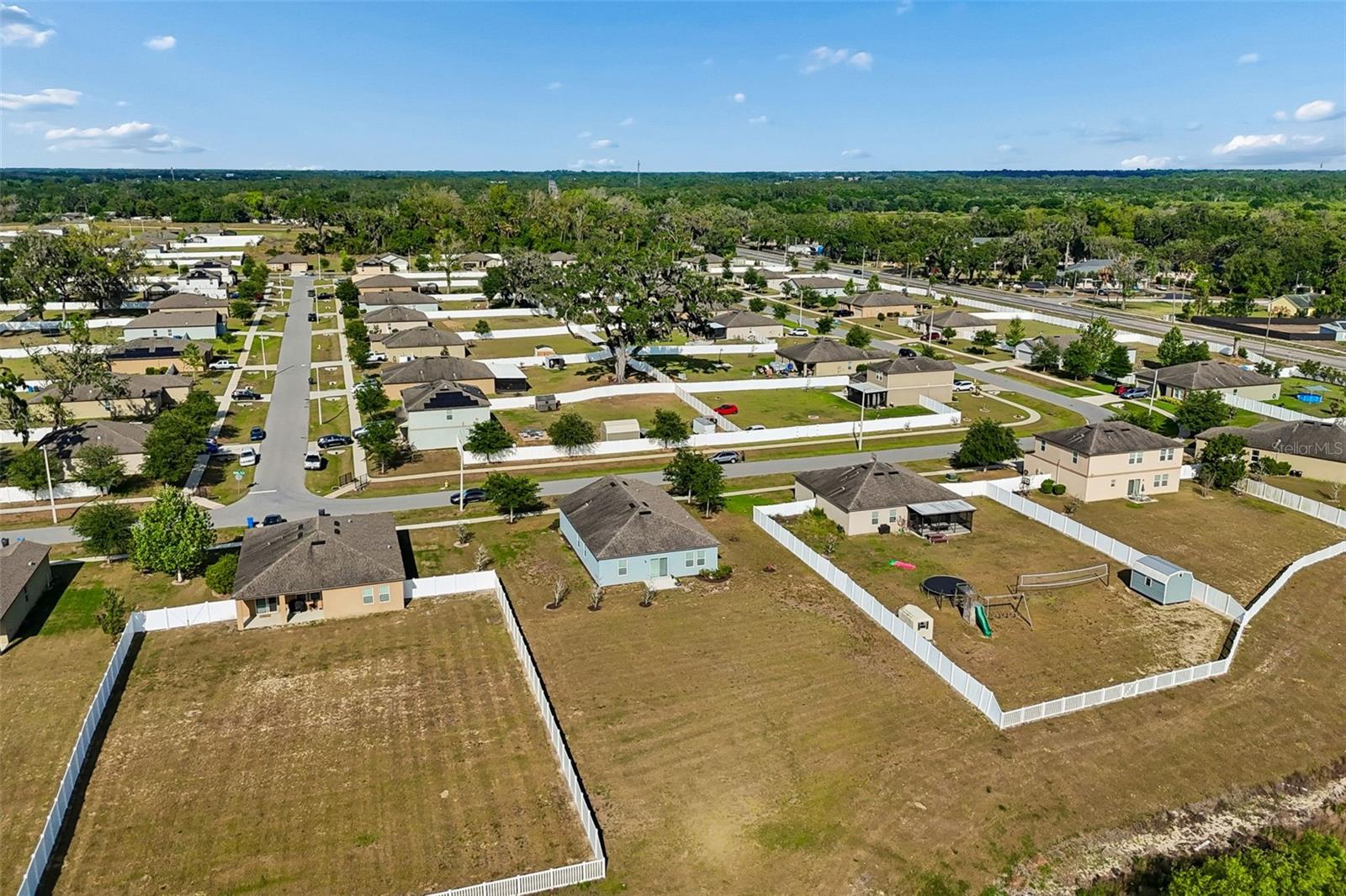 Image 61 of 80 For 705 Garden Oaks Square