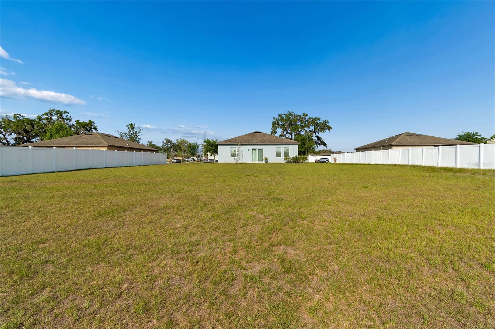 Image 72 of 80 For 705 Garden Oaks Square