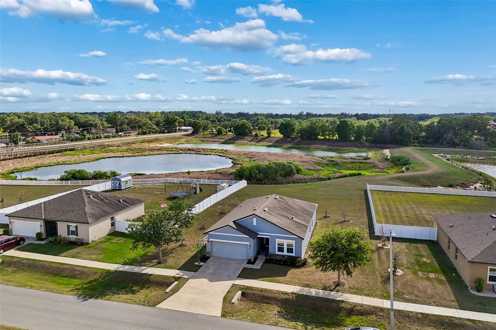 Image 76 of 80 For 705 Garden Oaks Square