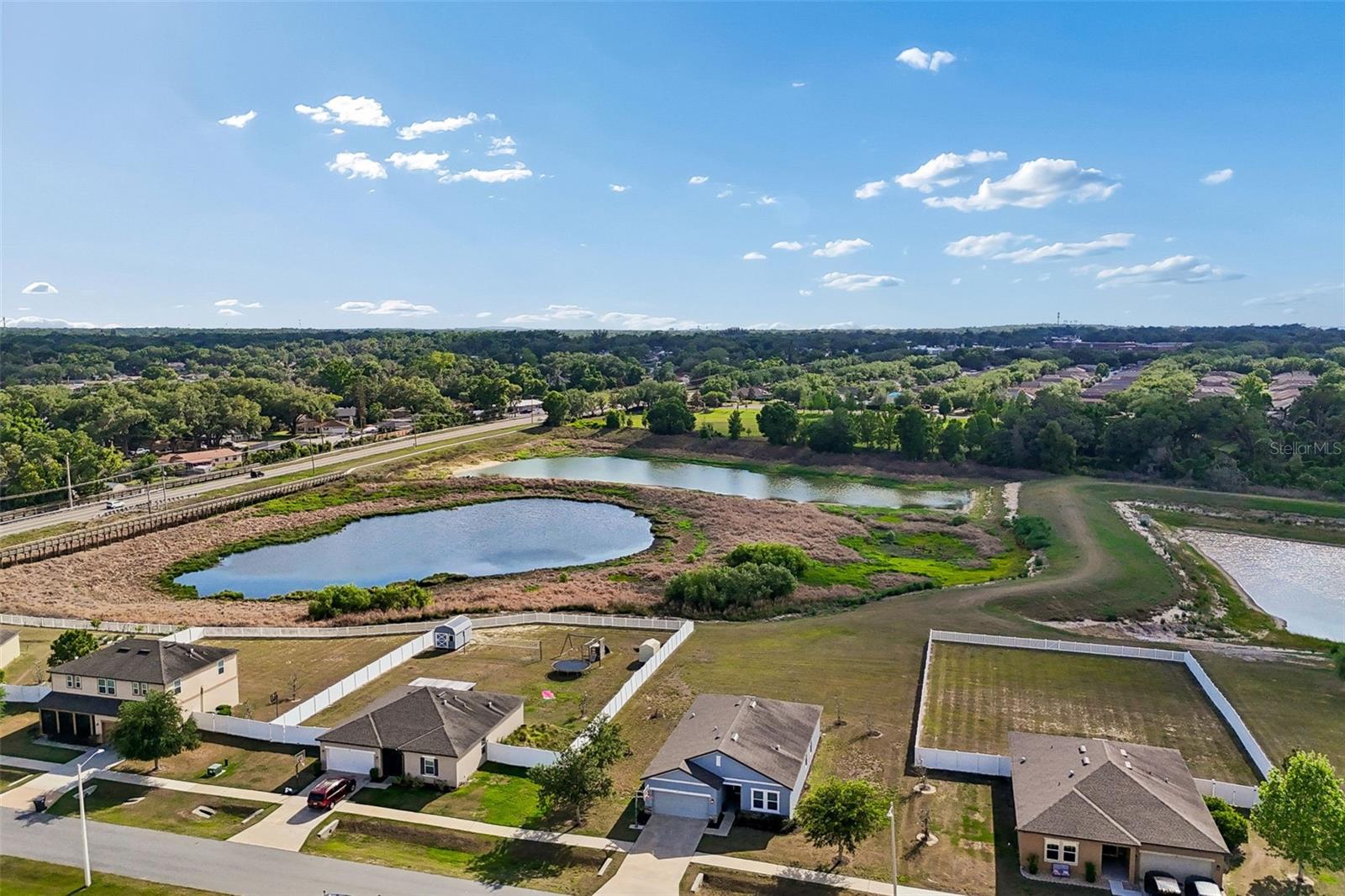 Image 77 of 80 For 705 Garden Oaks Square