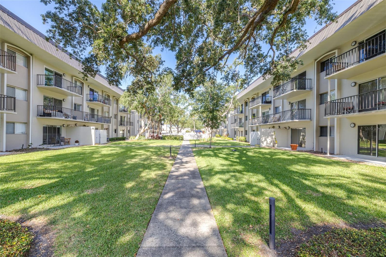 Image 18 of 27 For 4606 Gray Street 107