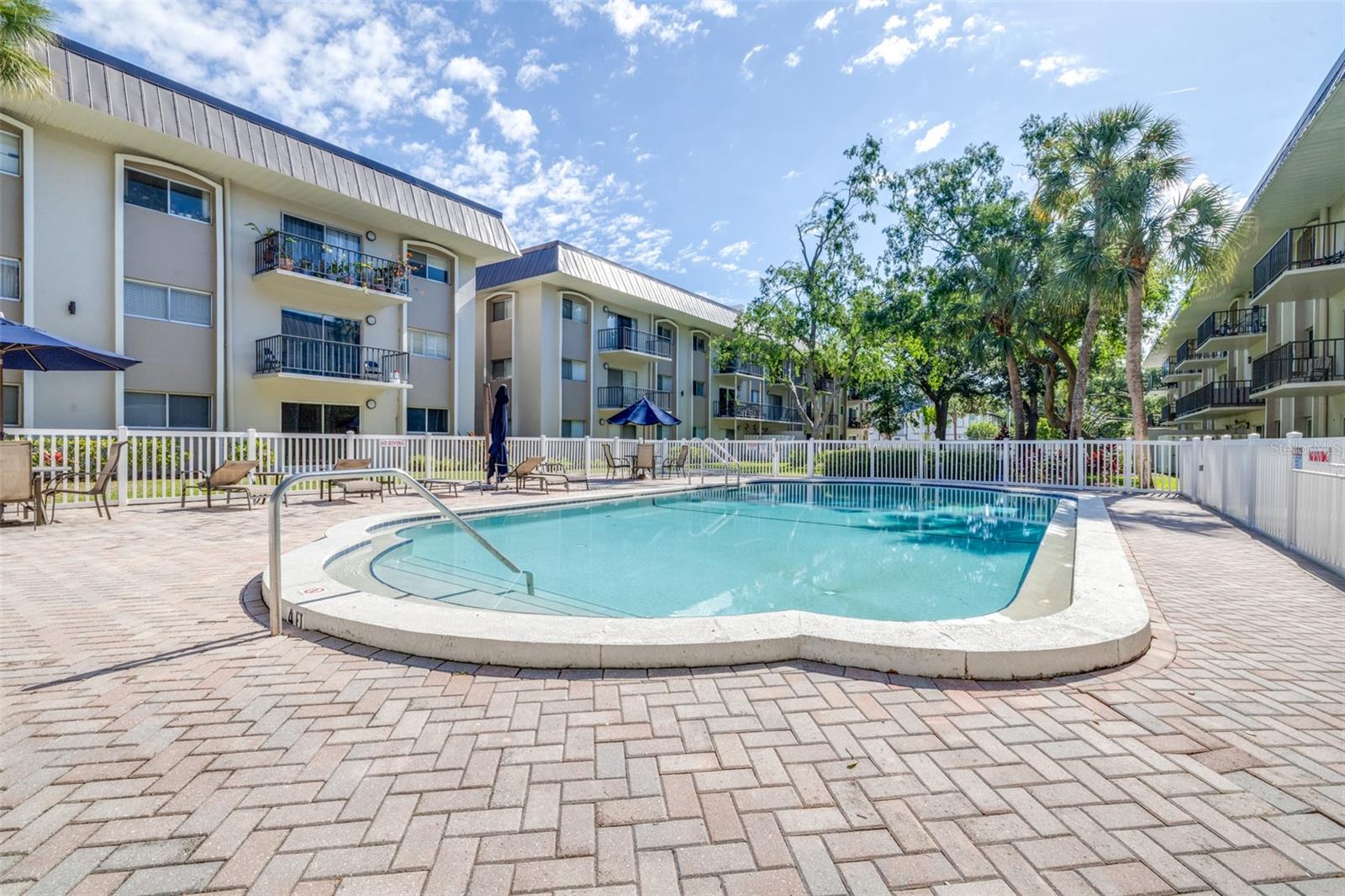 Image 21 of 27 For 4606 Gray Street 107