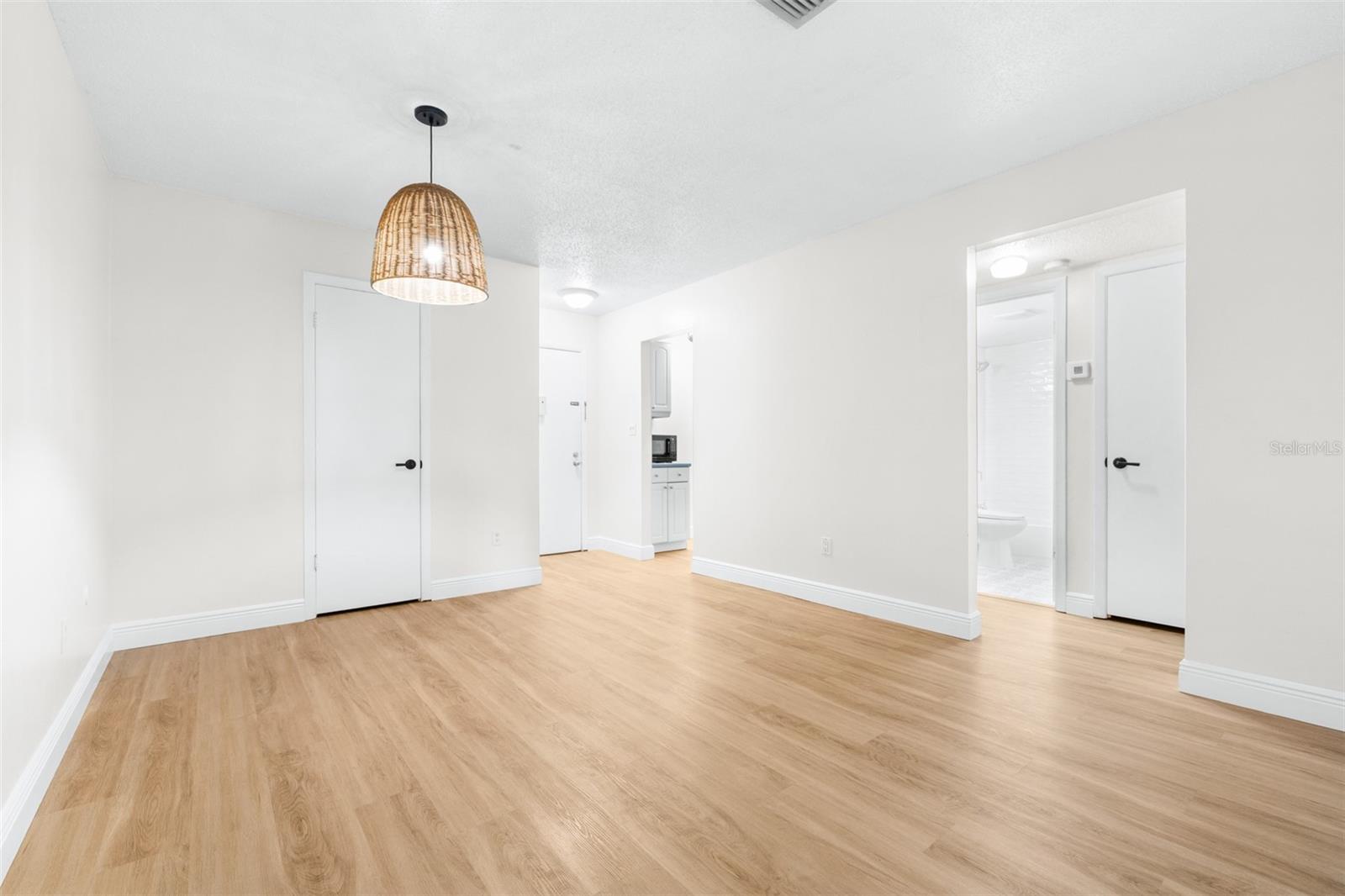 Image 4 of 27 For 4606 Gray Street 107