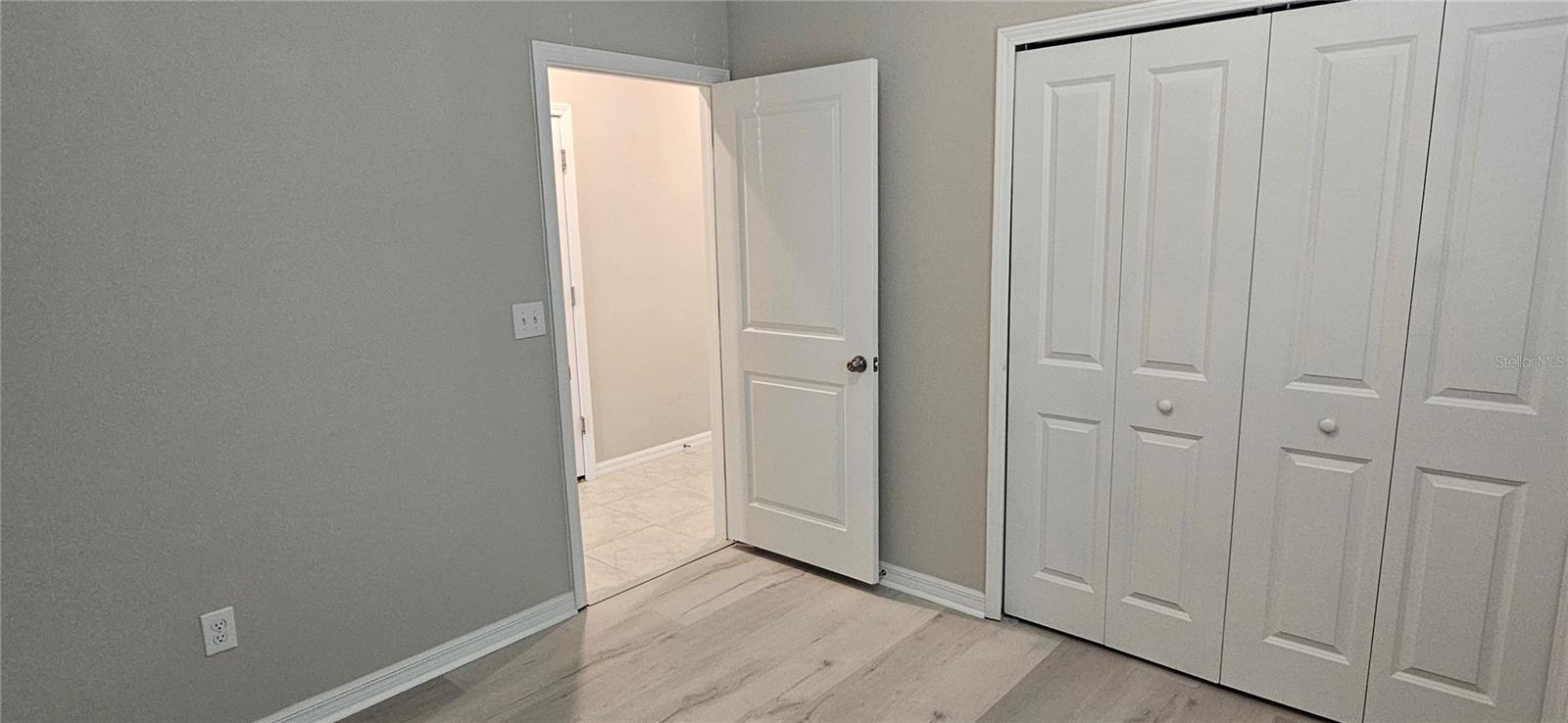 Image 20 of 29 For 13475 Crest Lake Drive