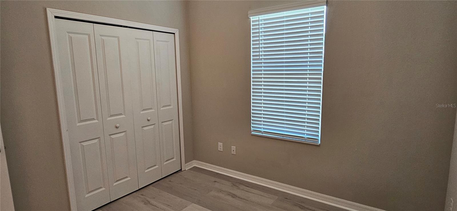 Image 21 of 29 For 13475 Crest Lake Drive