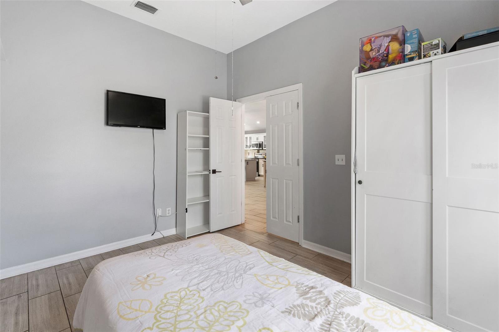 Image 24 of 29 For 10903 Arbor Ridge Drive
