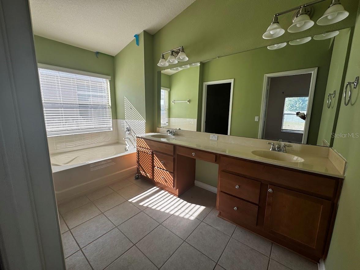 Image 7 of 11 For 495 Painted Leaf Drive