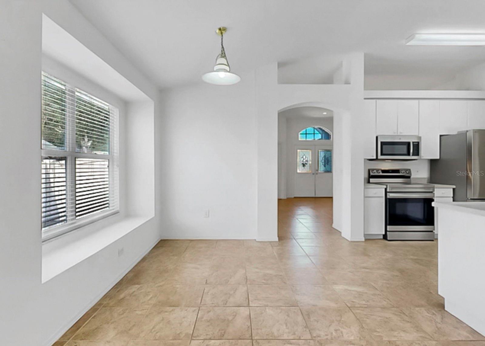 Image 17 of 69 For 10725 Deepbrook Dr