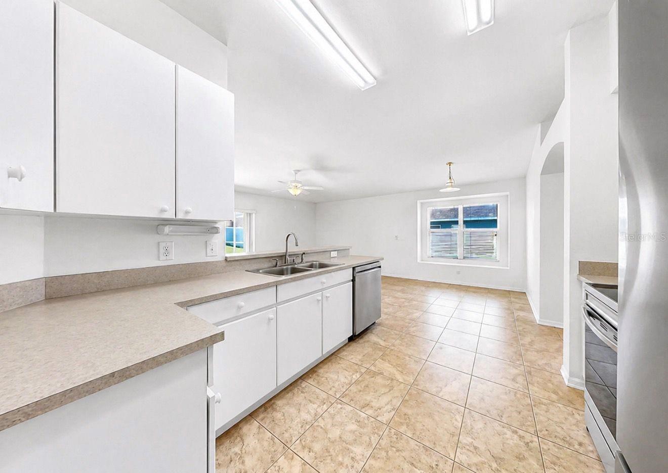 Image 21 of 69 For 10725 Deepbrook Dr