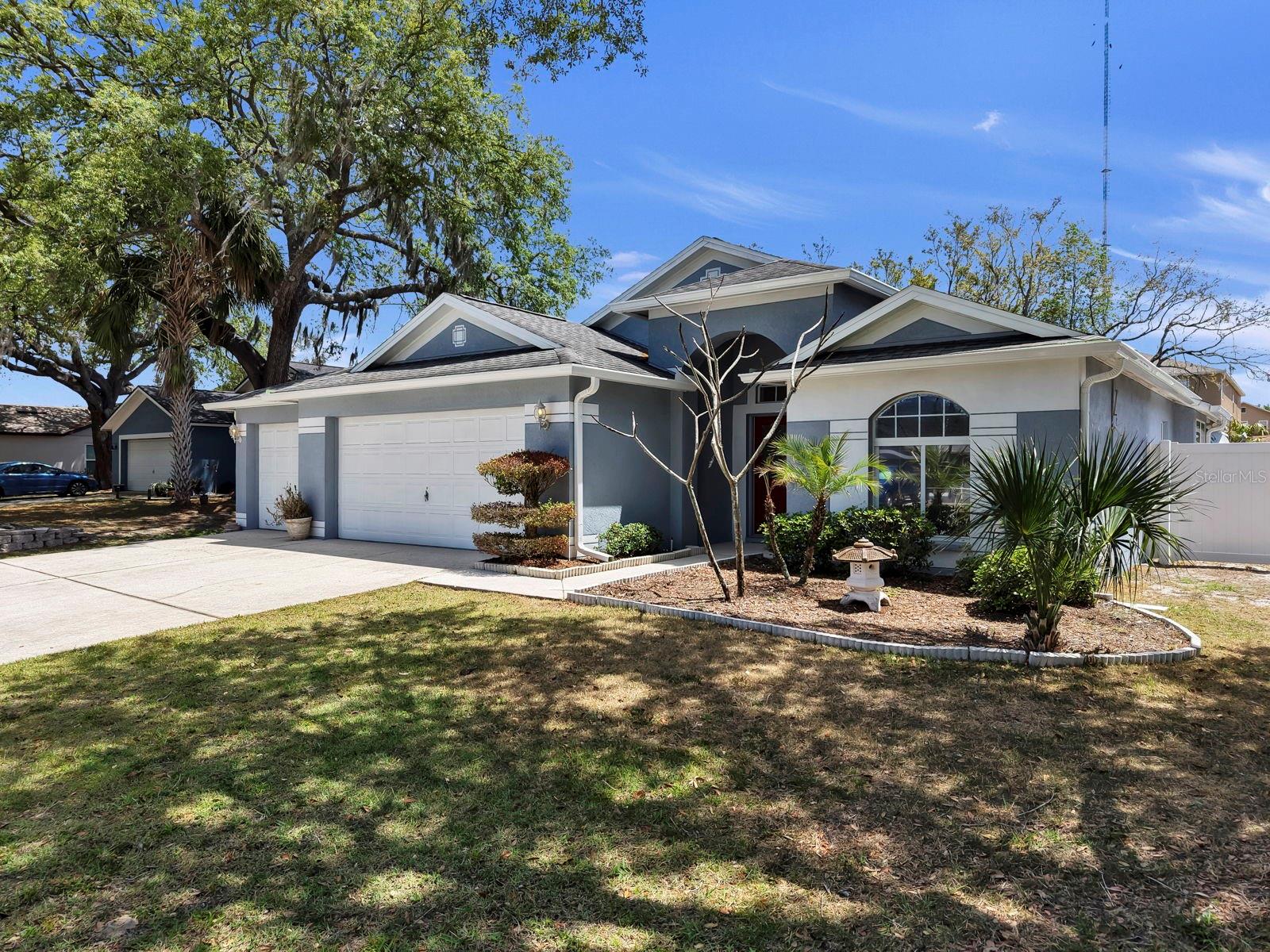 Image 4 of 69 For 10725 Deepbrook Dr