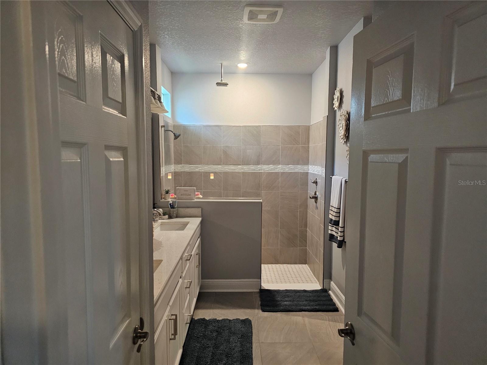 Image 15 of 21 For 3618 Persimmon Park Drive