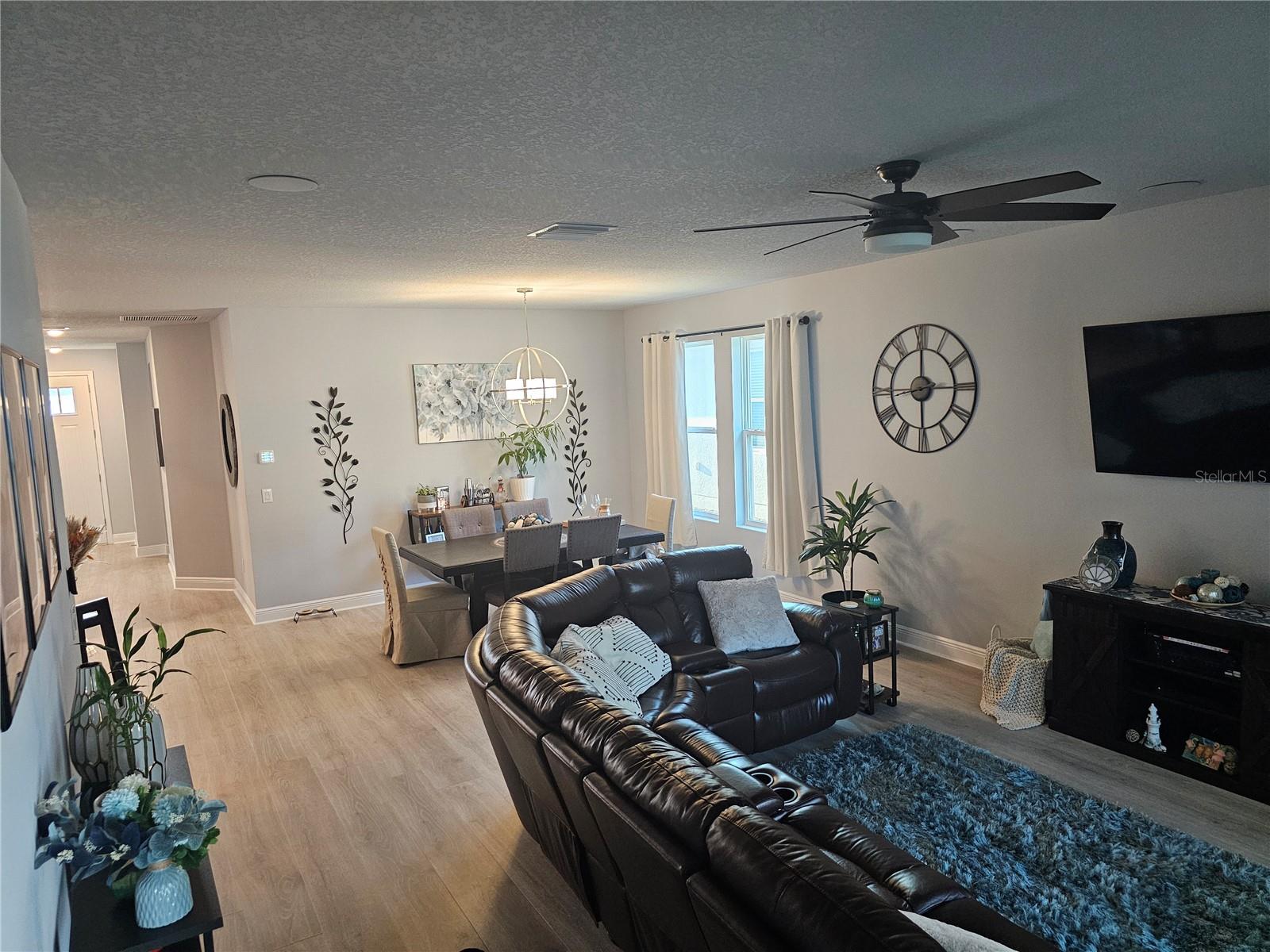 Image 3 of 21 For 3618 Persimmon Park Drive
