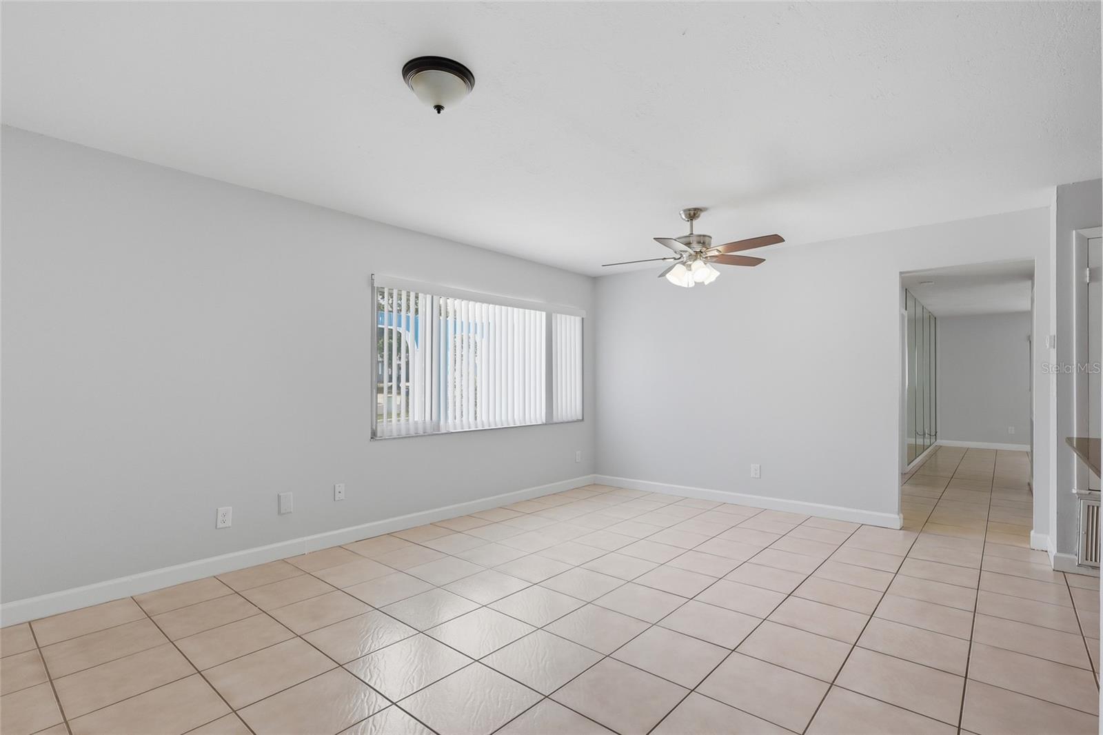 Image 13 of 37 For 1114 Estatewood Drive