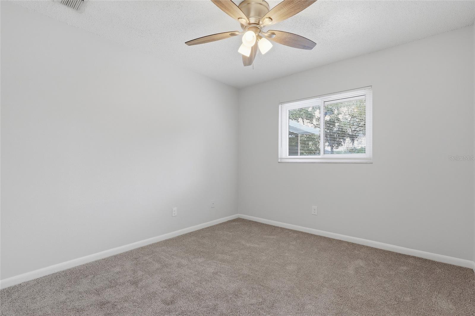 Image 15 of 37 For 1114 Estatewood Drive