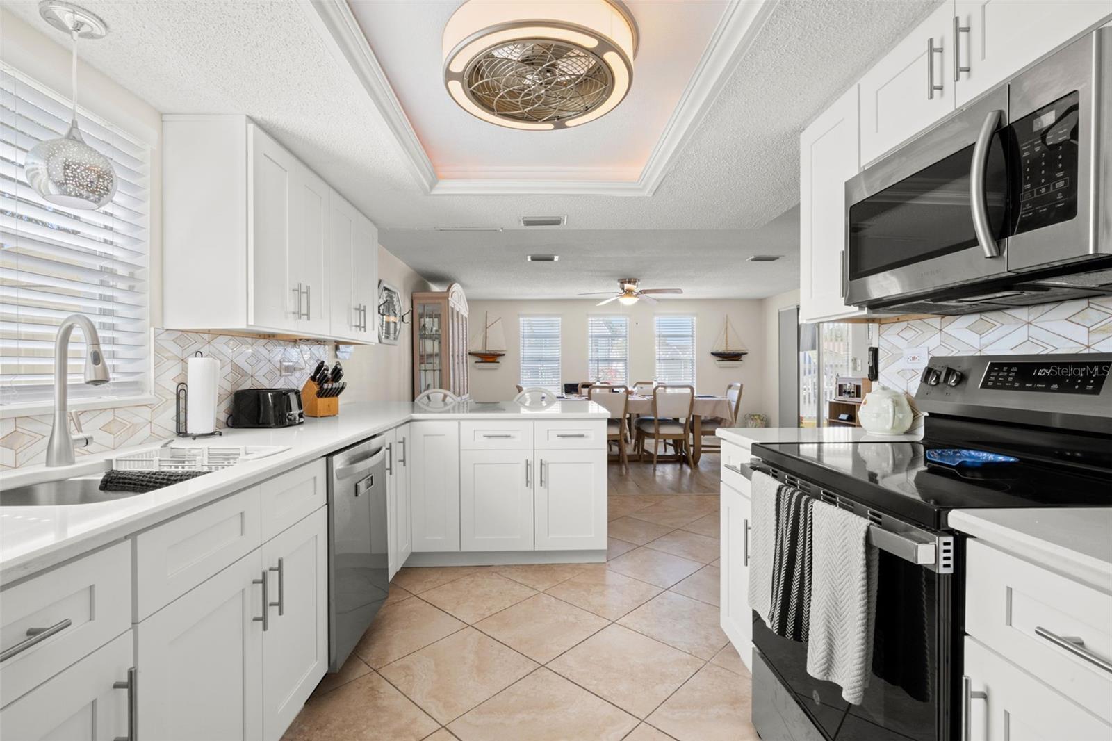 Image 14 of 48 For 7418 Islander Lane