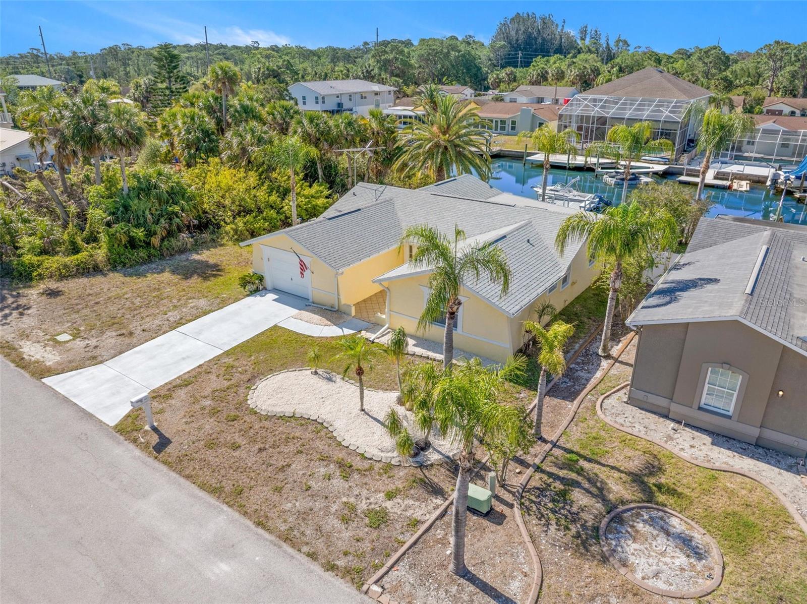 Image 36 of 48 For 7418 Islander Lane