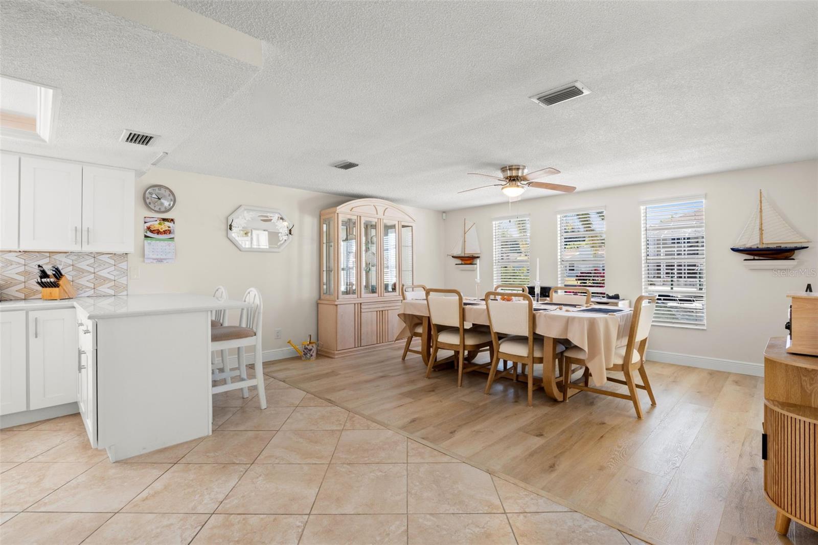 Image 8 of 48 For 7418 Islander Lane