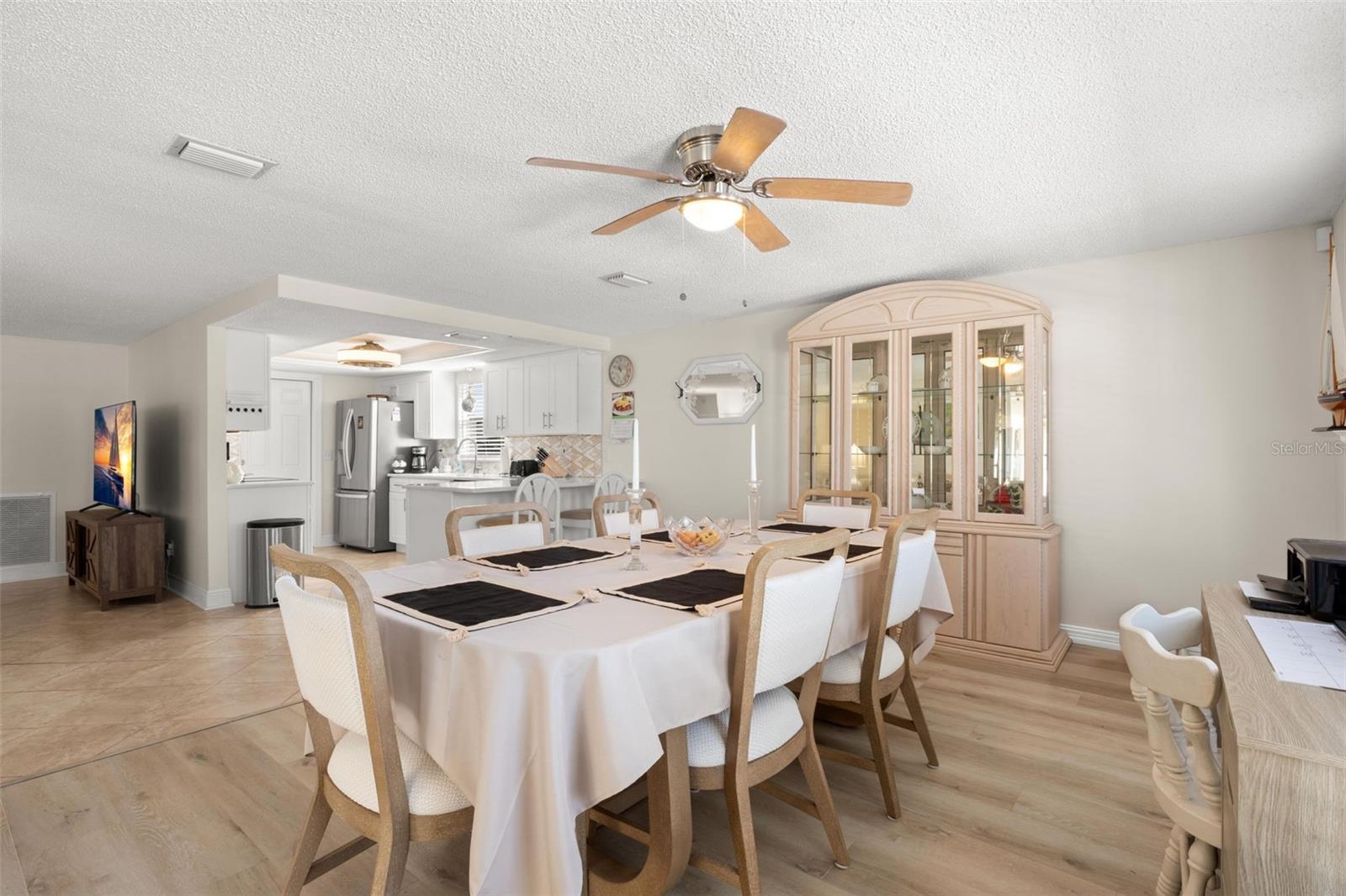 Image 9 of 48 For 7418 Islander Lane