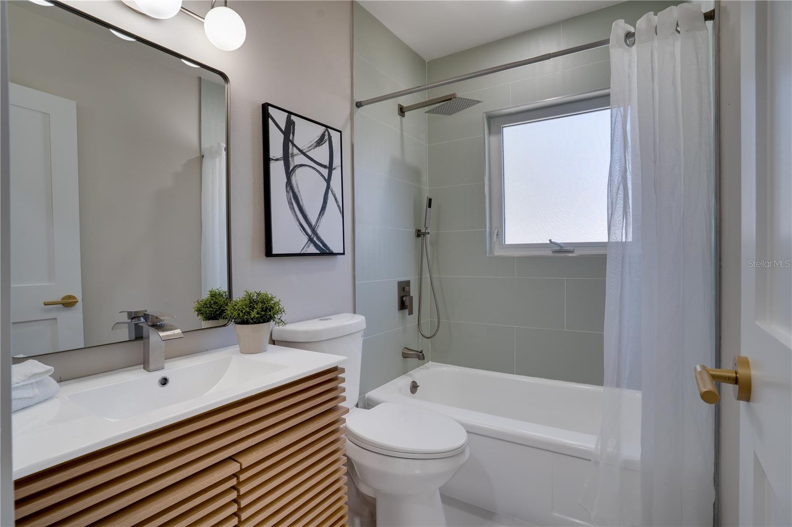 Image 23 of 36 For 4545 25th Avenue N