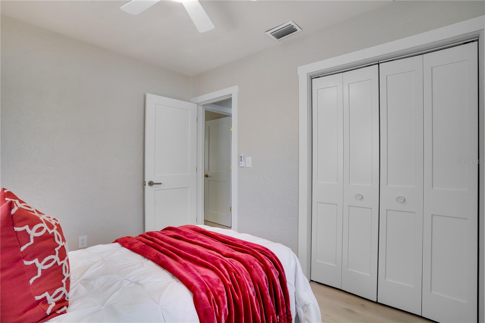 Image 25 of 36 For 4545 25th Avenue N