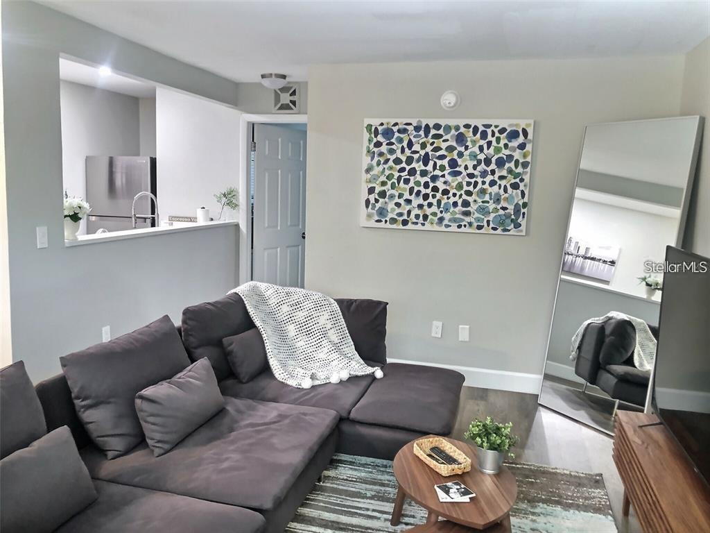 Image 3 of 12 For 1301 Howard Avenue A5