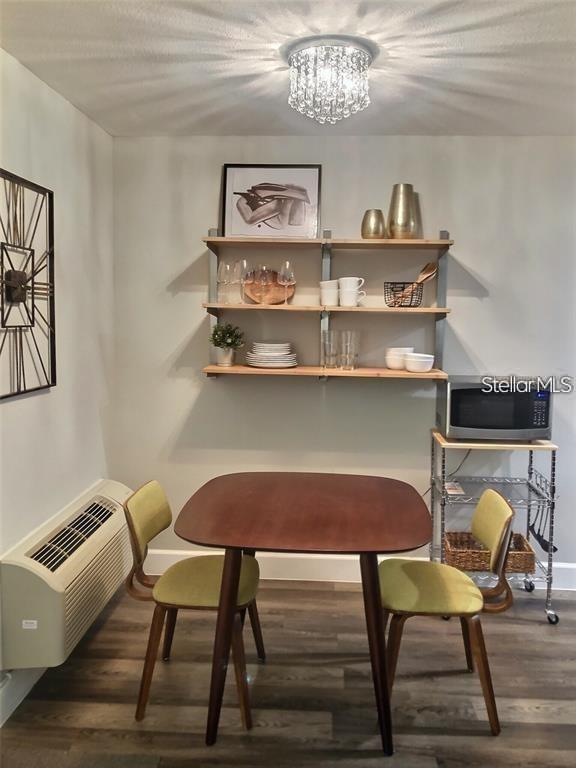 Image 4 of 12 For 1301 Howard Avenue A5