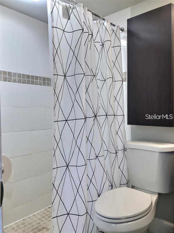 Image 7 of 12 For 1301 Howard Avenue A5