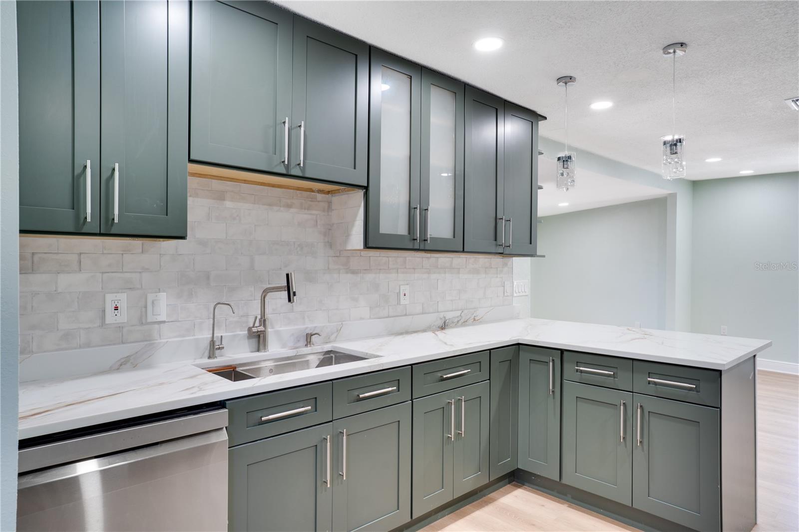 Image 11 of 28 For 4029 13th Avenue S