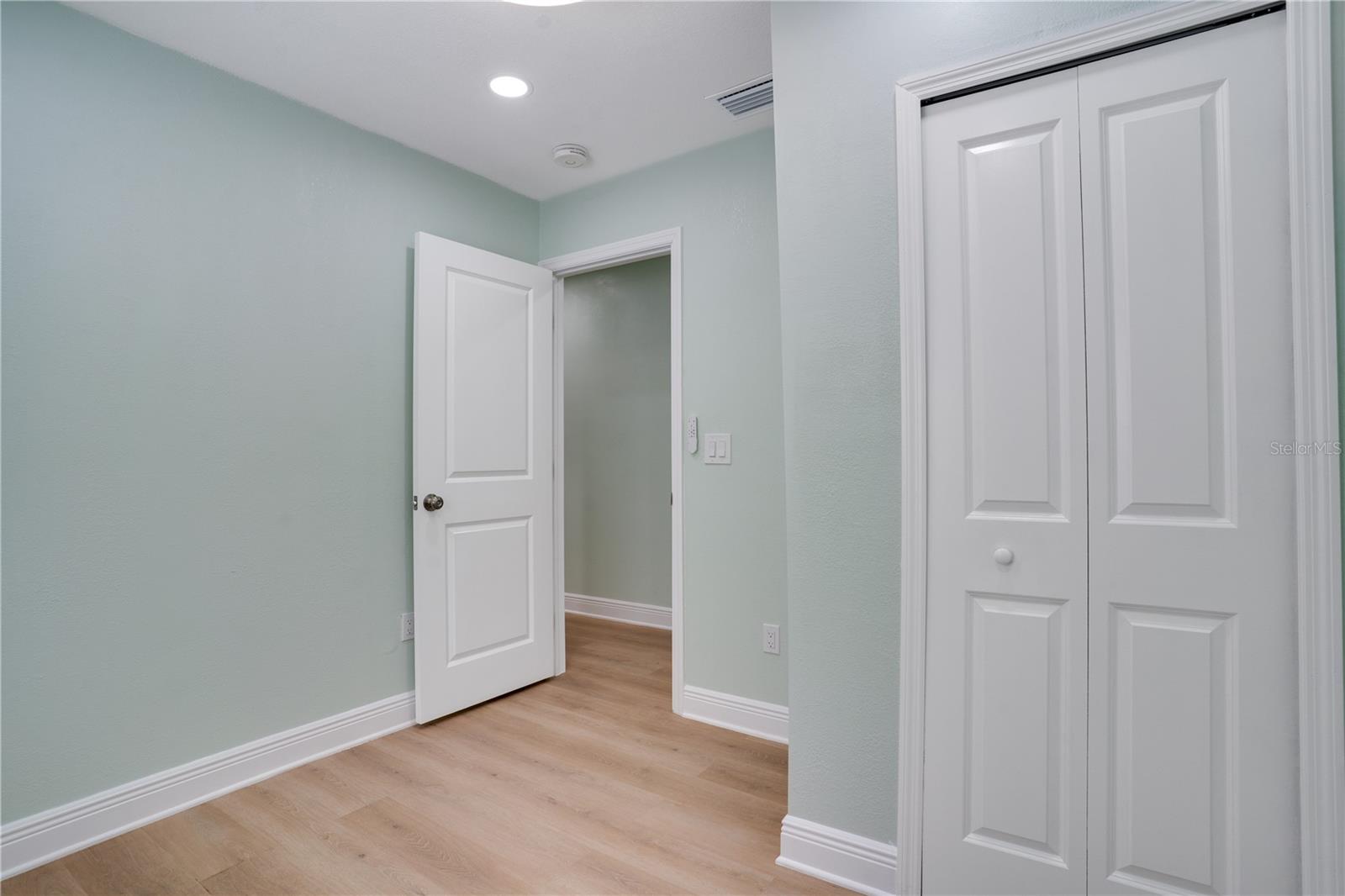 Image 19 of 28 For 4029 13th Avenue S