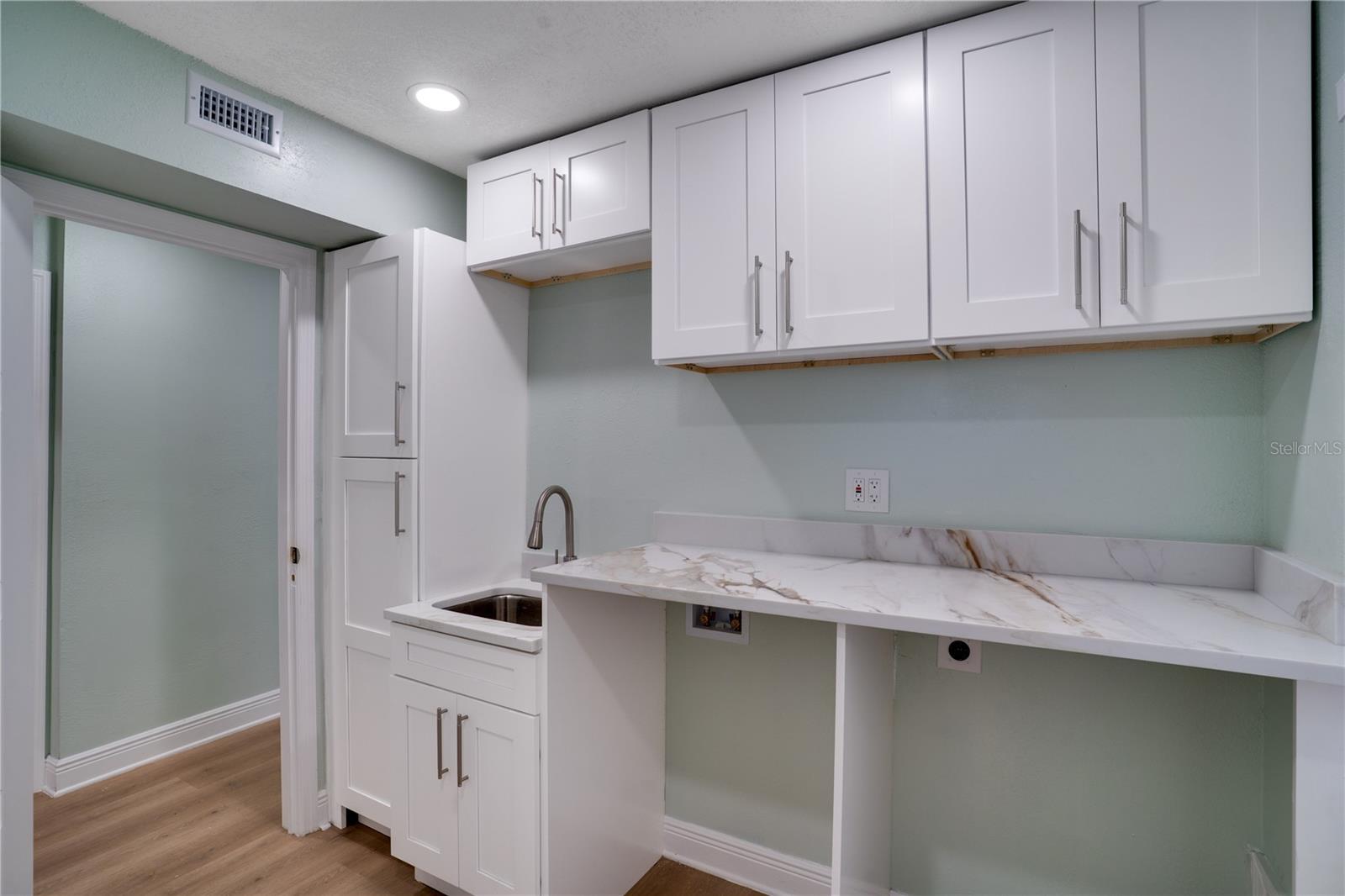 Image 23 of 28 For 4029 13th Avenue S