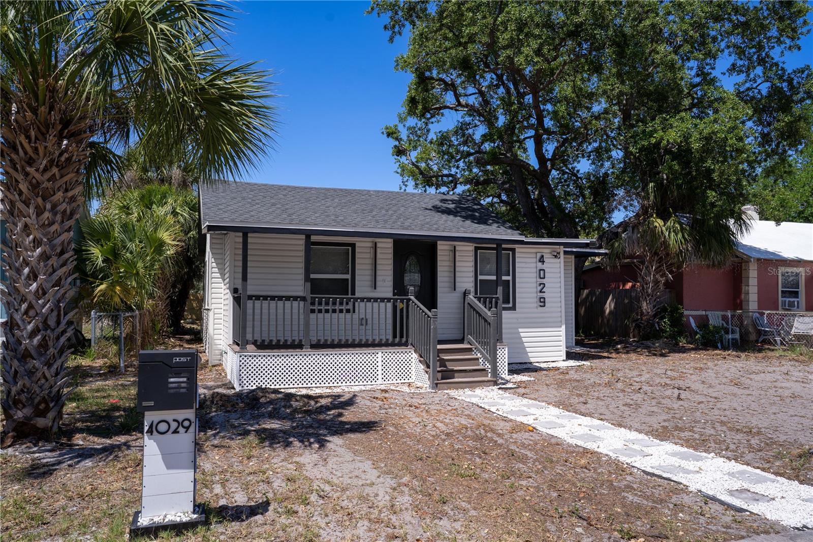 Image 3 of 28 For 4029 13th Avenue S