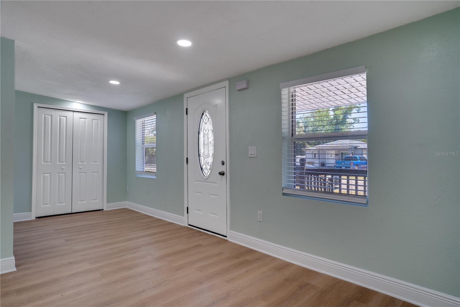 Image 4 of 28 For 4029 13th Avenue S