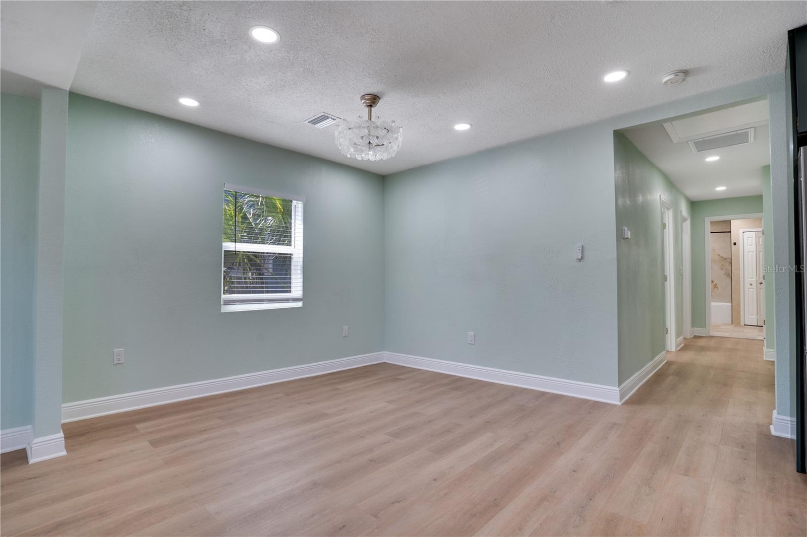Image 6 of 28 For 4029 13th Avenue S