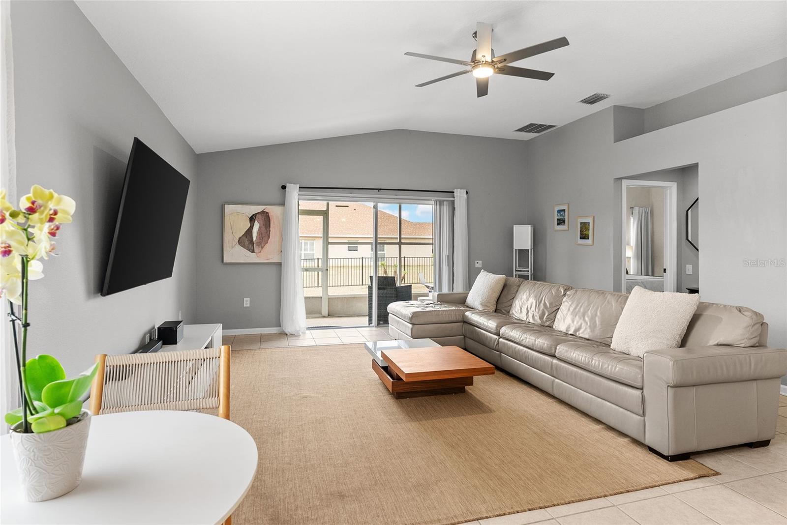 Image 10 of 56 For 7619 Crescent Palm Drive