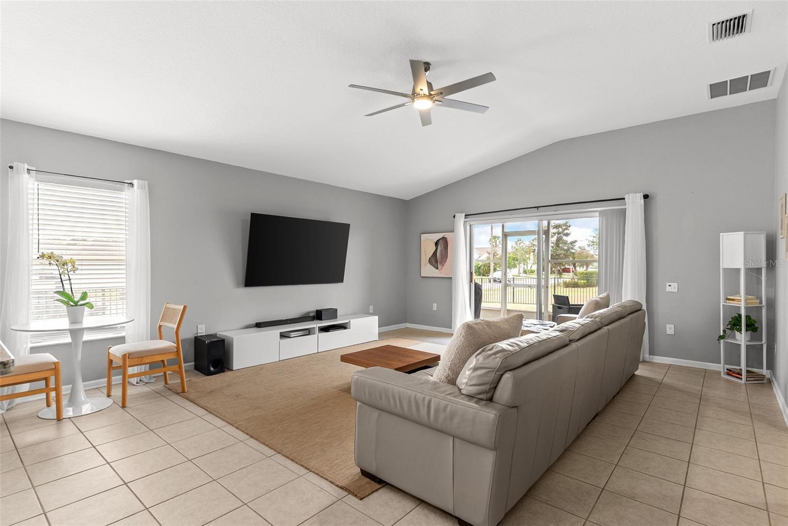 Image 11 of 56 For 7619 Crescent Palm Drive