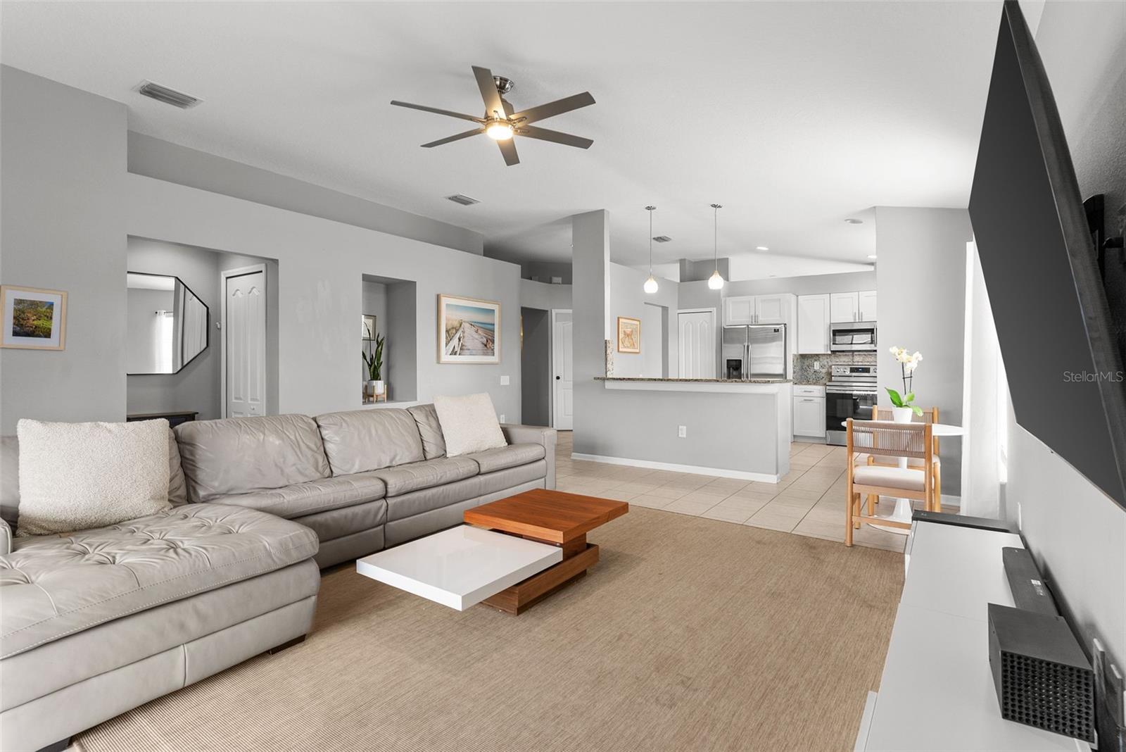 Image 13 of 56 For 7619 Crescent Palm Drive