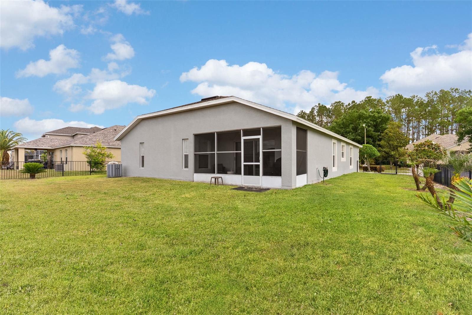 Image 33 of 56 For 7619 Crescent Palm Drive