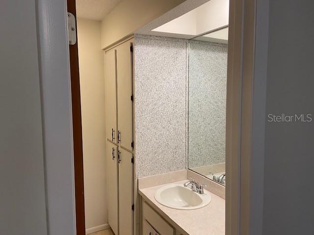 Image 6 of 10 For 17499 Hanna Road