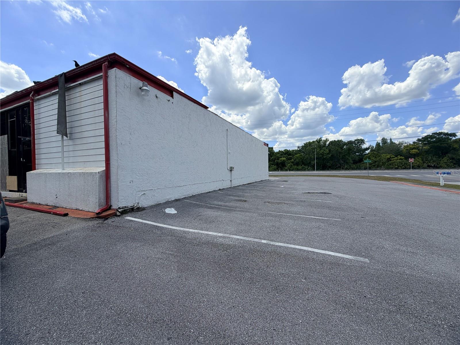 Image 6 of 13 For 18843 41 Highway