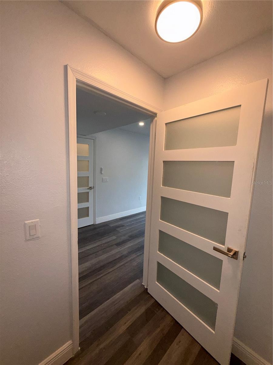 Image 11 of 56 For 9481 Highland Oak Drive 1611