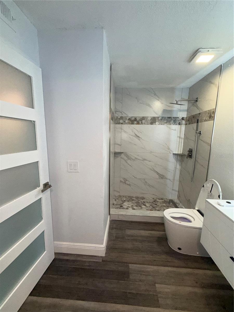 Image 15 of 56 For 9481 Highland Oak Drive 1611