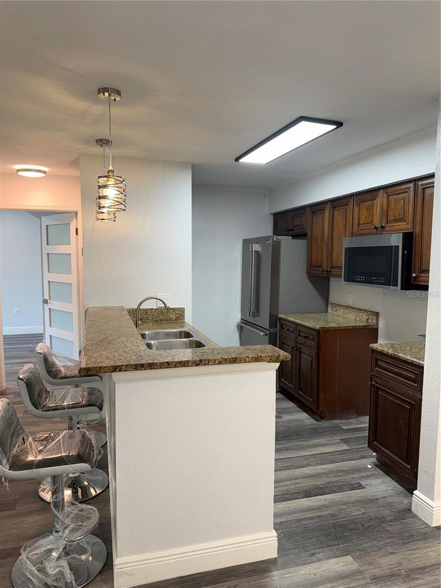 Image 24 of 56 For 9481 Highland Oak Drive 1611