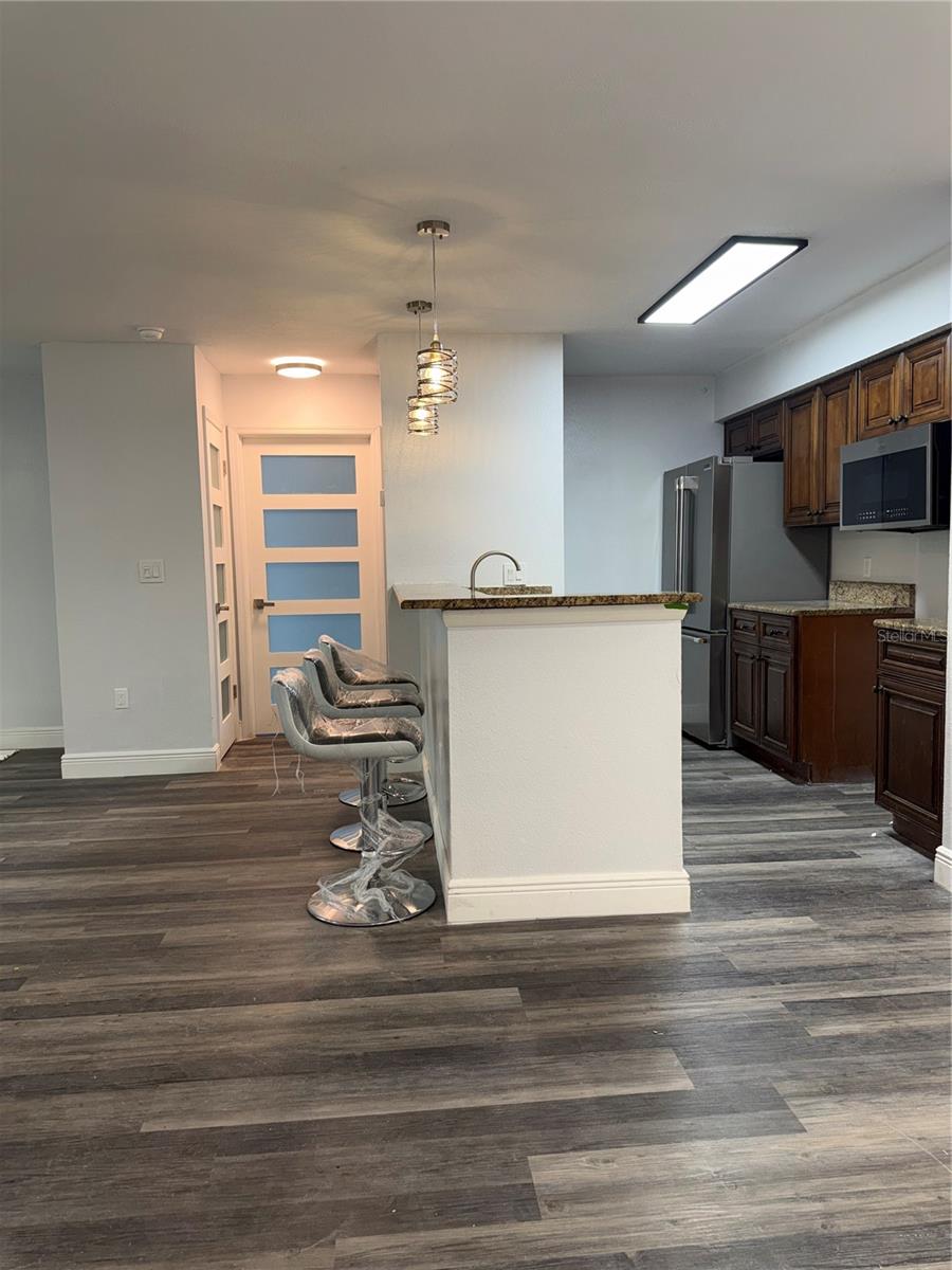 Image 27 of 56 For 9481 Highland Oak Drive 1611