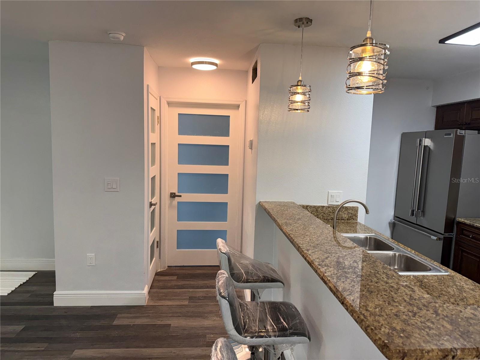Image 29 of 56 For 9481 Highland Oak Drive 1611