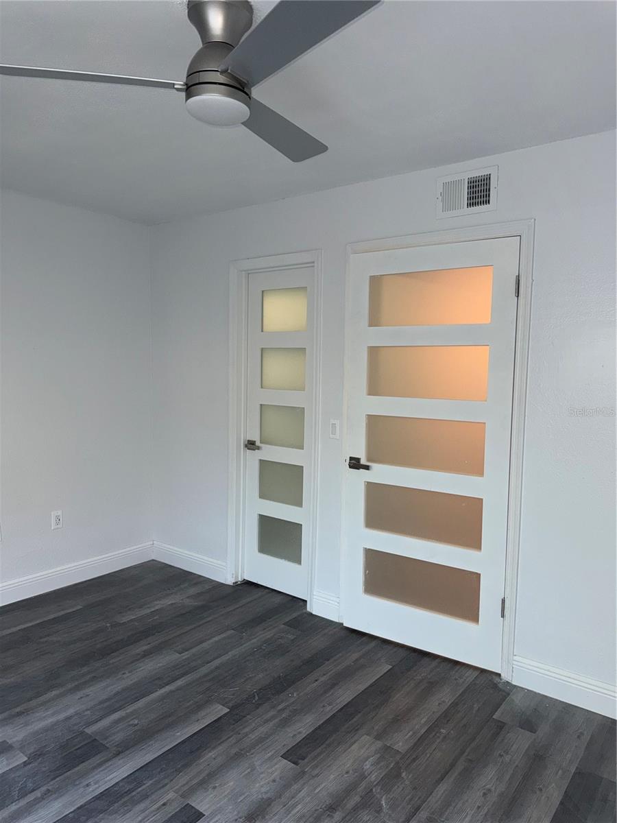 Image 42 of 56 For 9481 Highland Oak Drive 1611