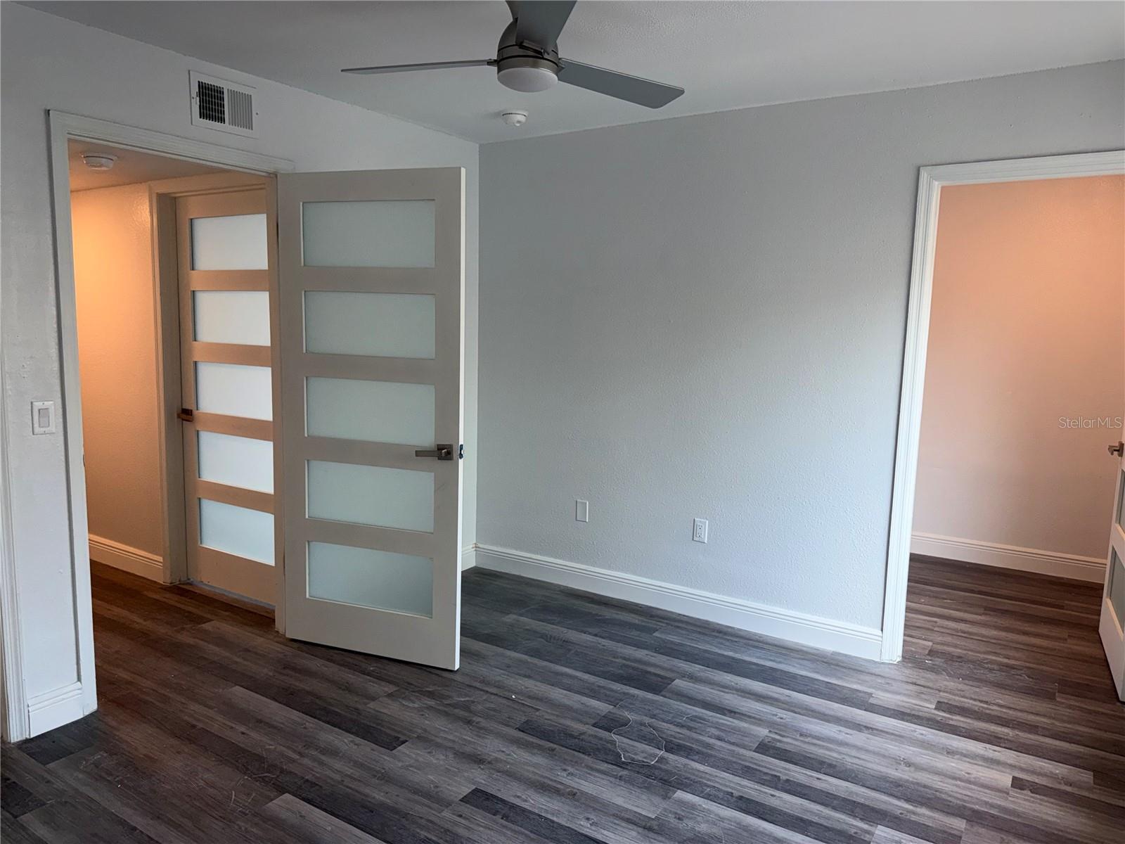 Image 43 of 56 For 9481 Highland Oak Drive 1611